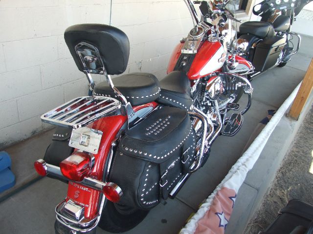 Harley Davidson FLSTCI 2002 photo 0