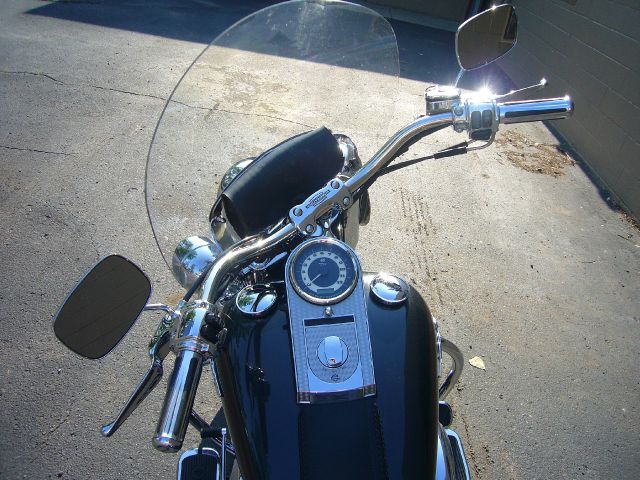 Harley Davidson FLSTN Softail Deluxe 2007 photo 9
