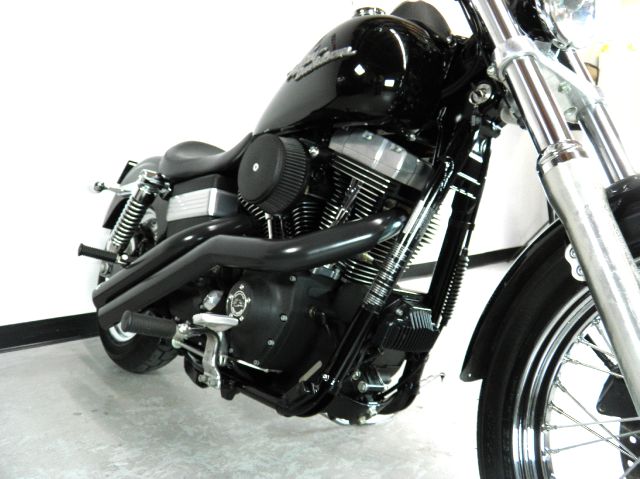 Harley Davidson FXDBI DYNA STREET BOB 2006 photo 9