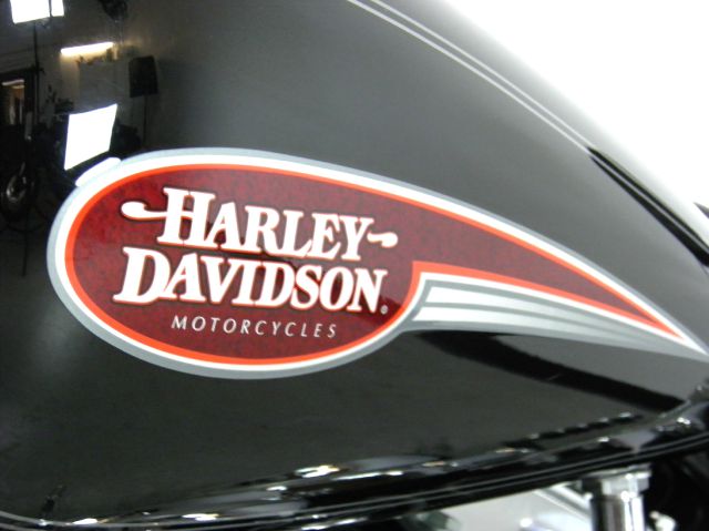 Harley Davidson FXDLI DYNA LOW RIDER 2006 photo 24