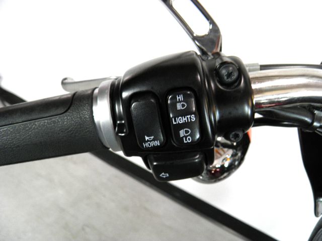 Harley Davidson FXD Dyna Super Glide 2000 photo 30