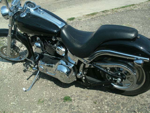 Harley Davidson FXSTD 2000 photo 2