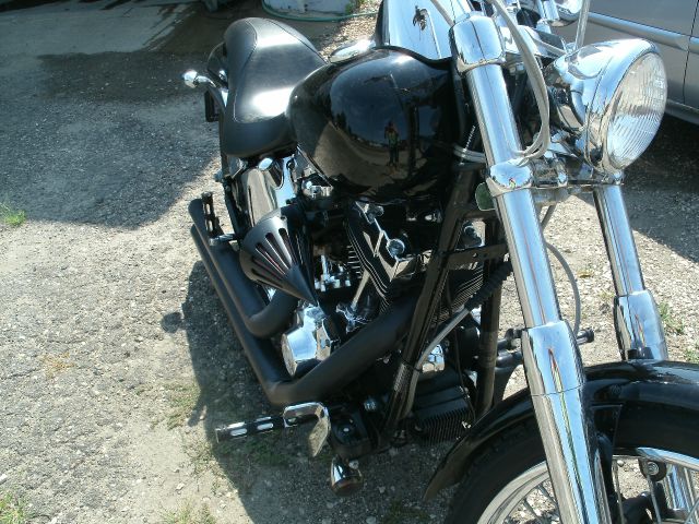 Harley Davidson FXSTD 2000 photo 3