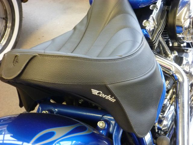 Harley Davidson Rocker 2008 photo 2