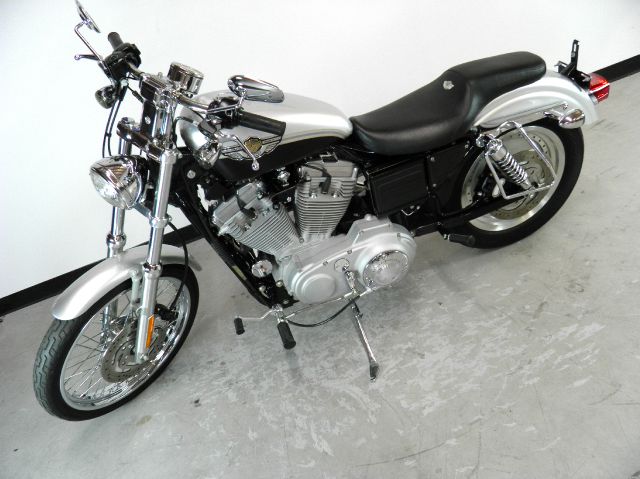 Harley Davidson XL883C Sportster Custom 2003 photo 4