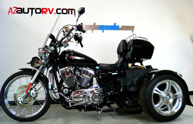 Harley Davidson XL 1200C Sportster Custom 2014 photo 1