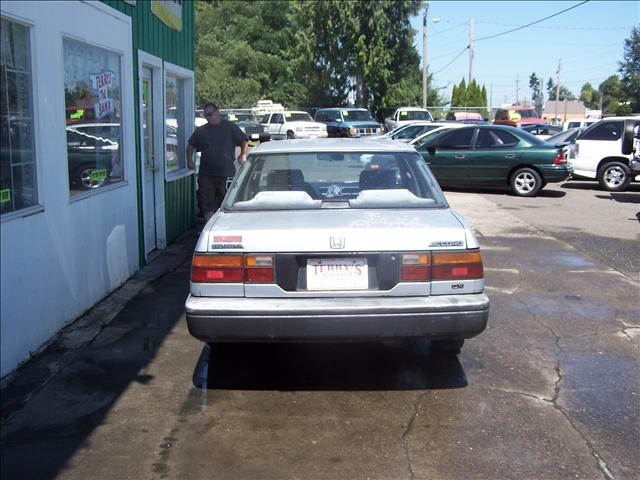 Honda Accord 1987 photo 2