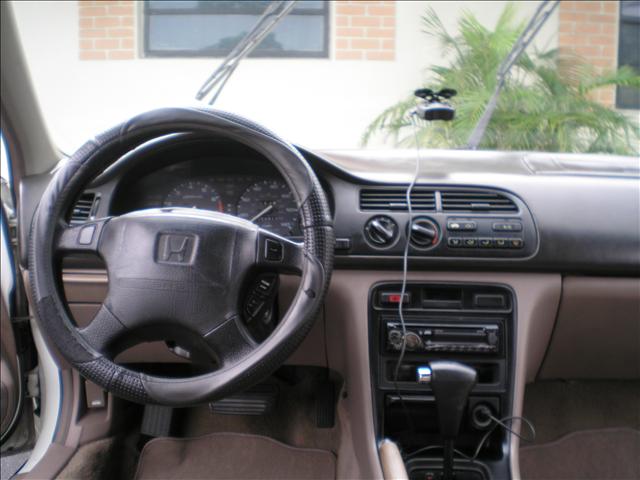 Honda Accord 1994 photo 2