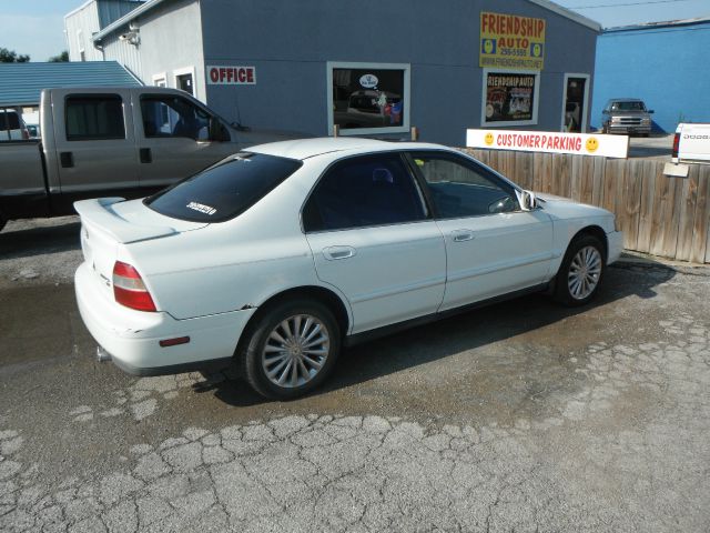 Honda Accord ZQ8 LS Sedan