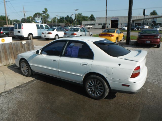 Honda Accord 1994 photo 3