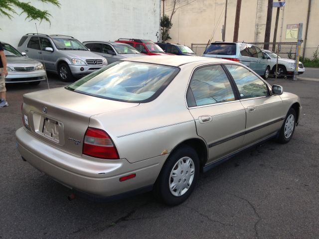 Honda Accord 1995 photo 4