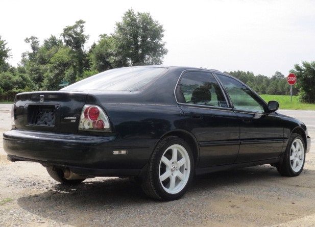 Honda Accord 1995 photo 1