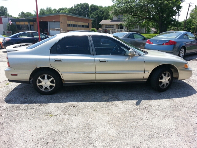 Honda Accord ZQ8 LS Sedan