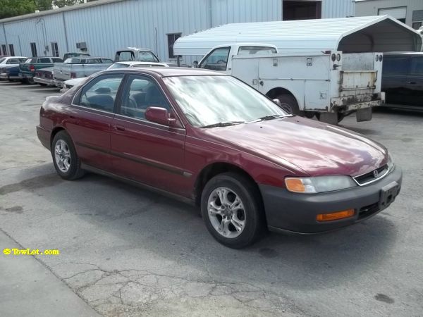 Honda Accord 1996 photo 1