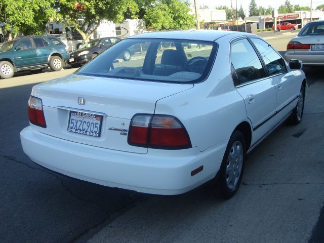 Honda Accord 1996 photo 3