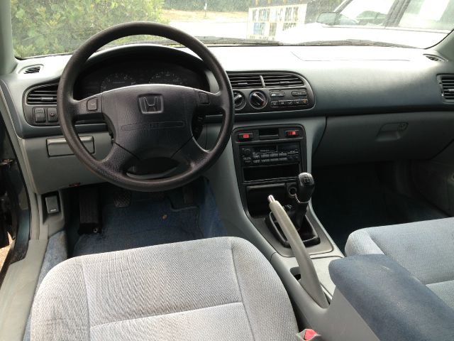 Honda Accord 1996 photo 6