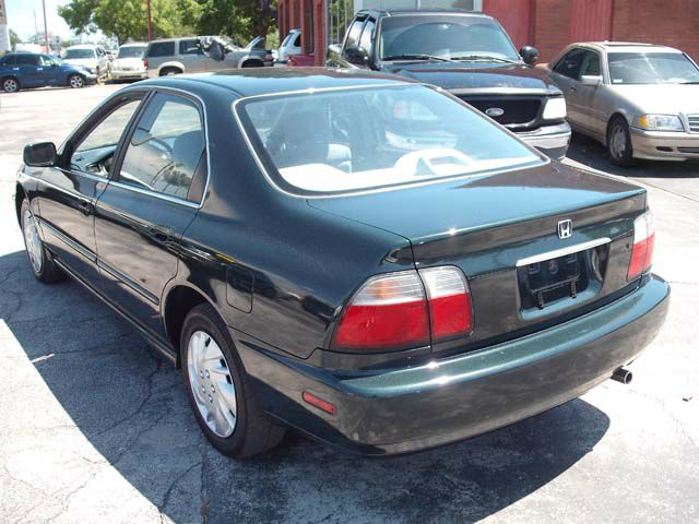 Honda Accord 1996 photo 1
