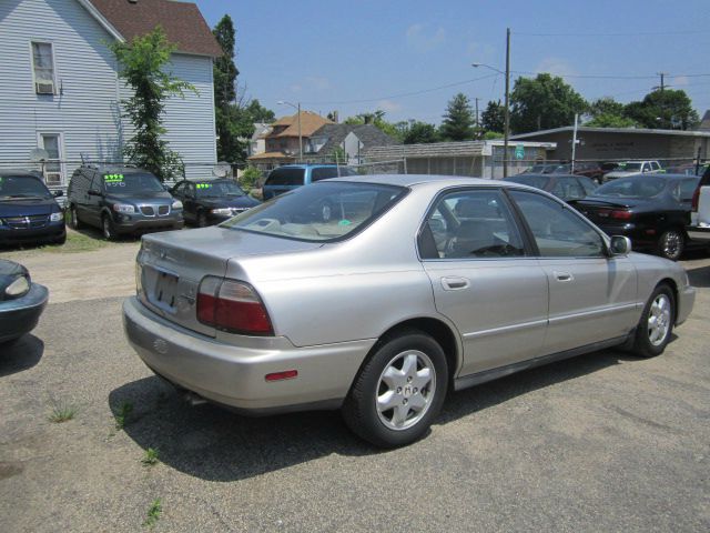 Honda Accord 1996 photo 2