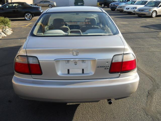 Honda Accord 1997 photo 5