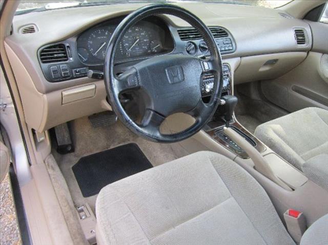 Honda Accord 1997 photo 3