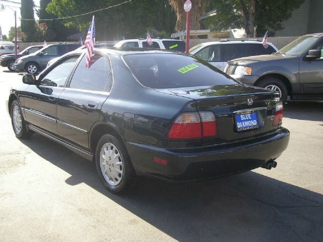 Honda Accord 1997 photo 2