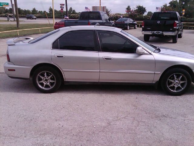 Honda Accord ZQ8 LS Sedan