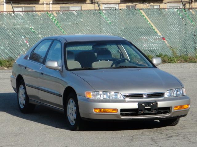 Honda Accord 1997 photo 2