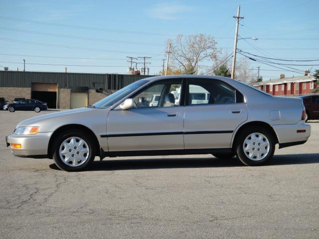 Honda Accord 1997 photo 3