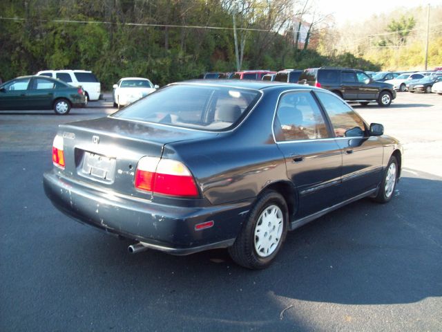 Honda Accord 1997 photo 2