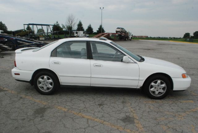 Honda Accord 1997 photo 3