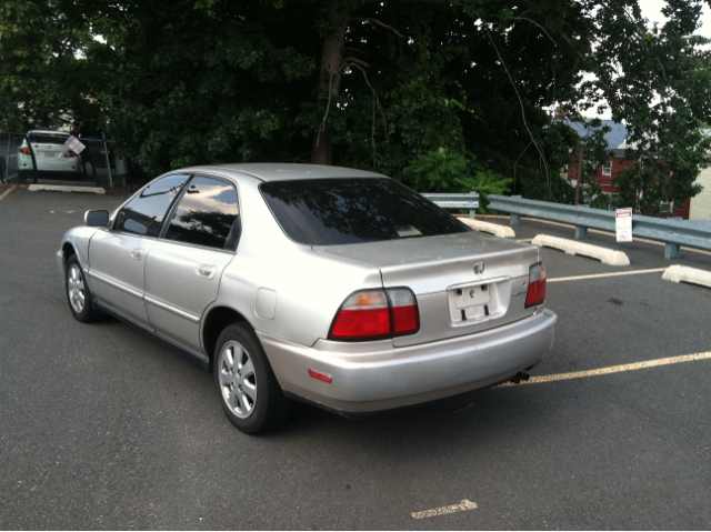 Honda Accord 1997 photo 3
