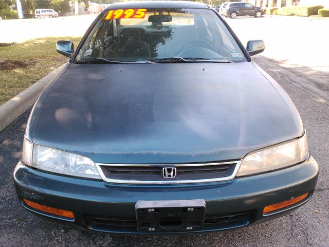 Honda Accord 1997 photo 2