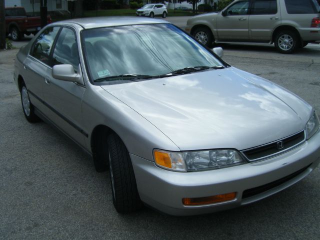 Honda Accord 1997 photo 3