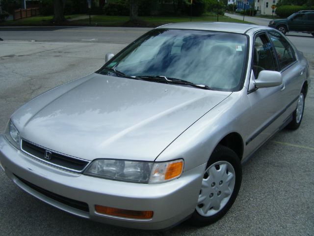 Honda Accord 1997 photo 4