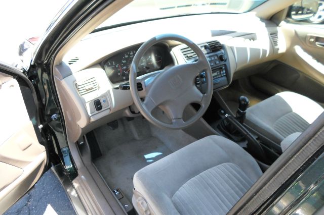 Honda Accord 1998 photo 4