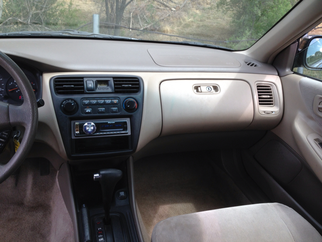 Honda Accord 1998 photo 2