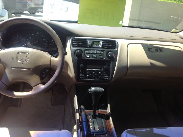 Honda Accord 1998 photo 5