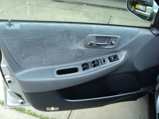 Honda Accord 1998 photo 9