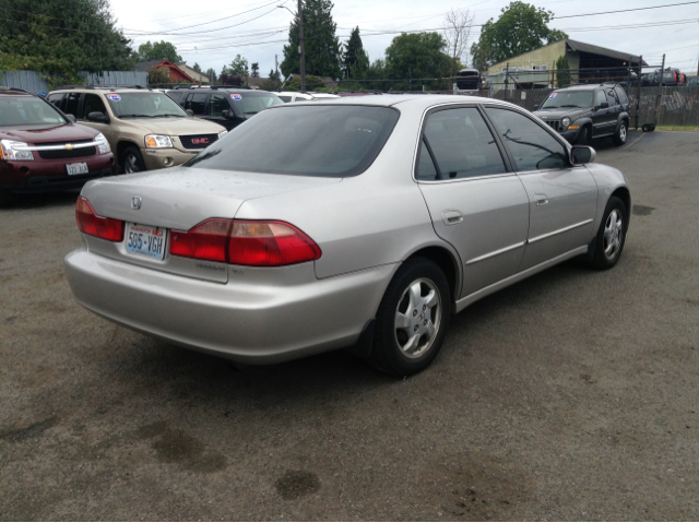 Honda Accord 1998 photo 2