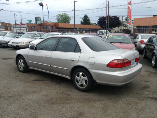 Honda Accord 1998 photo 3