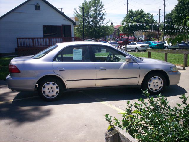 Honda Accord 1998 photo 2