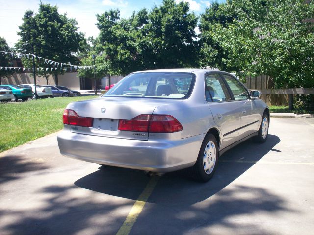 Honda Accord 1998 photo 3
