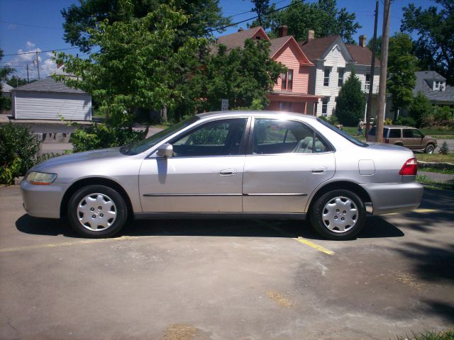 Honda Accord 1998 photo 4