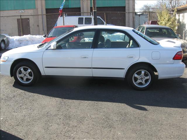 Honda Accord 1999 photo 2