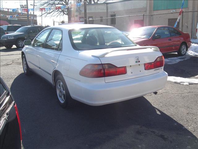 Honda Accord 1999 photo 3