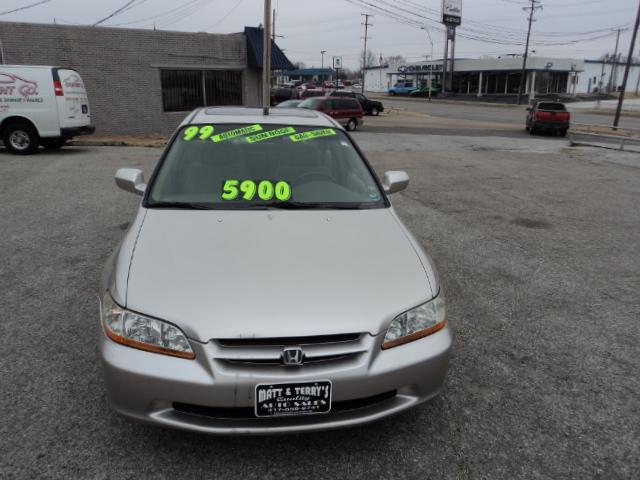 Honda Accord 1999 photo 1