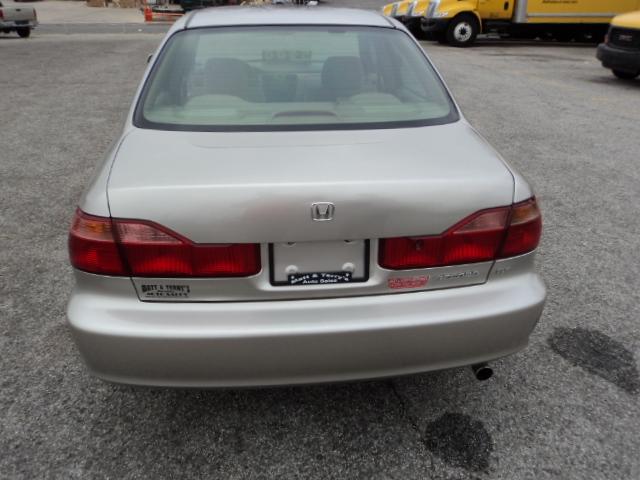 Honda Accord 1999 photo 4