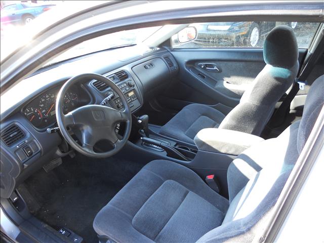 Honda Accord 1999 photo 4
