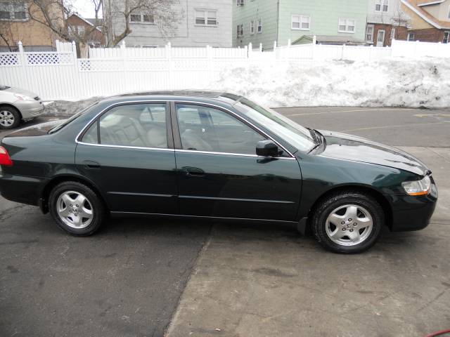 Honda Accord 1999 photo 1