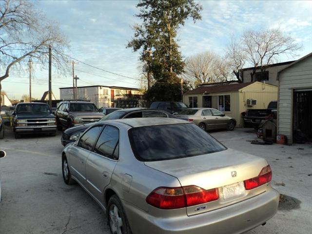 Honda Accord 1999 photo 4